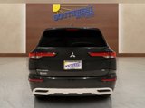 Used 2024 Mitsubishi Outlander SE image 3