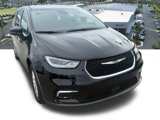 New 2026 Chrysler Pacifica Select image 2