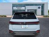 New 2025 Volkswagen Taos SE image 5
