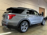 Used 2023 Ford Explorer XLT image 3