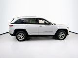 Used 2023 Jeep Grand Cherokee Limited image 4