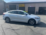 Used 2017 Hyundai Elantra SE image 2