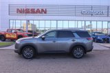 New 2025 Nissan Pathfinder SL image 3