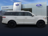 Used 2023 Lincoln Navigator Reserve image 3