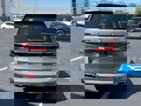 Used 2025 BMW X7 xDrive40i image 6