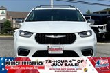 Used 2022 Chrysler Pacifica Limited image 2