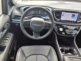 New 2025 Chrysler Pacifica Limited image 4