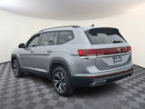 New 2025 Volkswagen Atlas SE image 3