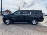Used 2023 Chevrolet Suburban LT image 2