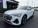 Used 2023 Audi e-tron Premium Plus image 2
