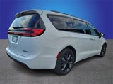 New 2023 Chrysler Pacifica Limited w/ S Appearance Package image 3