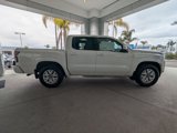 Used 2022 Nissan Frontier SV image 4