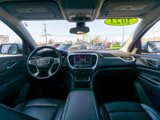 Used 2023 GMC Acadia SLT image 2
