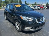Used 2020 Nissan Kicks S image 3
