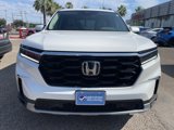 Used 2025 Honda Pilot Touring image 2