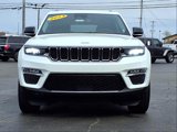 Used 2023 Jeep Grand Cherokee Limited image 3