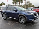 New 2025 Nissan Pathfinder Platinum image 2