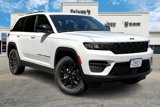 New 2025 Jeep Grand Cherokee Altitude image 2