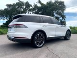 Used 2020 Lincoln Aviator Reserve w/ Equipment Group 202A image 2