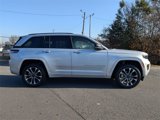 Used 2022 Jeep Grand Cherokee Overland w/ Luxury Tech Group IV image 2