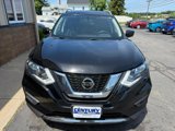 Used 2018 Nissan Rogue SV image 2