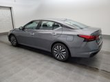 Used 2024 Nissan Altima 2.5 SV image 3