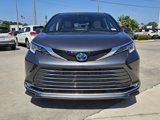 New 2025 Toyota Sienna Limited image 2