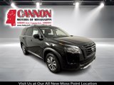 New 2025 Nissan Pathfinder SL image 3