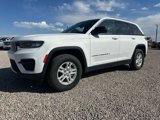 Used 2023 Jeep Grand Cherokee Laredo image 5