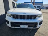 Used 2024 Jeep Grand Cherokee Overland image 2