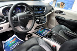 Used 2022 Chrysler Pacifica Touring-L image 4