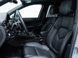 Certified 2024 Porsche Macan image 5