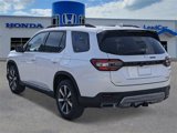 New 2025 Honda Pilot Touring image 3