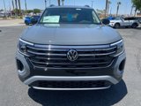 New 2025 Volkswagen Atlas Peak Edition SE image 2