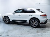 Certified 2024 Porsche Macan image 2