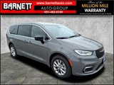 New 2025 Chrysler Pacifica Limited image 4