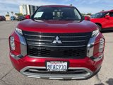 Used 2023 Mitsubishi Outlander SE image 2