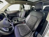 Used 2024 Volkswagen Atlas SEL Premium R-Line image 5