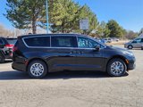 New 2025 Chrysler Pacifica Select image 2
