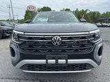 New 2025 Volkswagen Atlas Peak Edition SE image 2