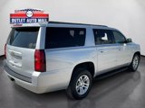 Used 2017 Chevrolet Suburban LT image 3