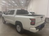 Used 2024 Nissan Frontier SV image 3