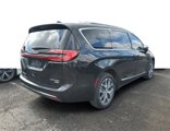 Used 2021 Chrysler Pacifica Limited w/ Uconnect Theater Family Group image 5