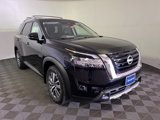 New 2025 Nissan Pathfinder SL image 2