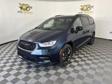 New 2025 Chrysler Pacifica Limited image 3