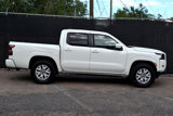 Used 2024 Nissan Frontier SV image 2