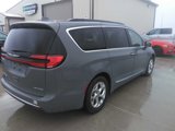 Used 2022 Chrysler Pacifica Limited image 4