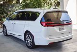 Used 2022 Chrysler Pacifica Pinnacle image 4