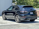 Used 2022 Porsche Cayenne Platinum Edition image 3