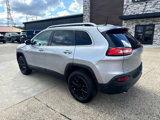 Used 2017 Jeep Cherokee Latitude w/ Comfort/Convenience Group image 2